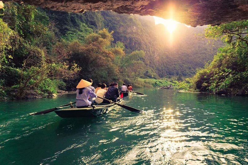 Điểm danh TOP 10 địa điểm du lịch trong nước “hớp hồn” giới trẻ